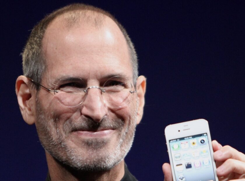 Steve-Jobs-iPhone