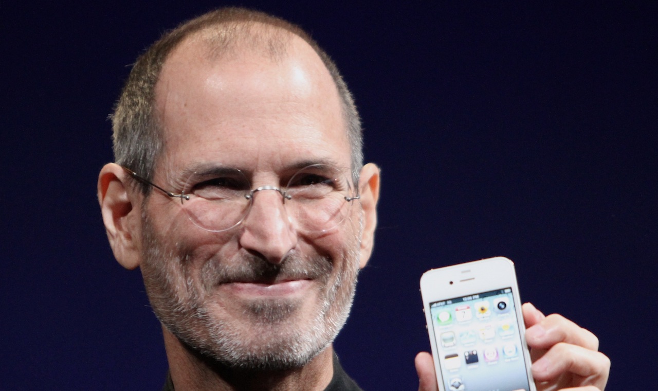 Steve-Jobs-iPhone